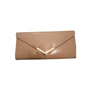 Beige Patent Leather Chain Strap Clutch Purse With Gold Accent And Envelope Desi